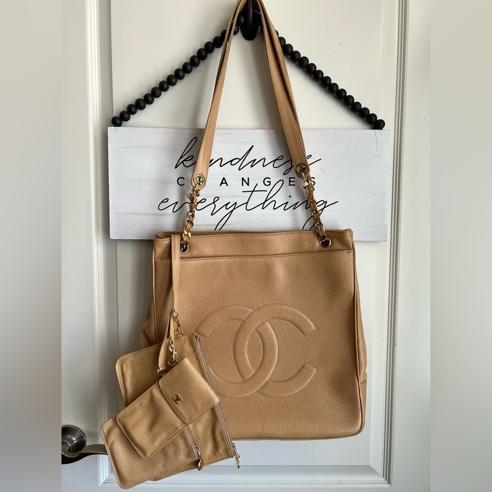 CHANEL CC Caviar Leather Beige Tote Bag Gold Chain 3 Pouches Vintage Purse RARE - Picture 3 of 3